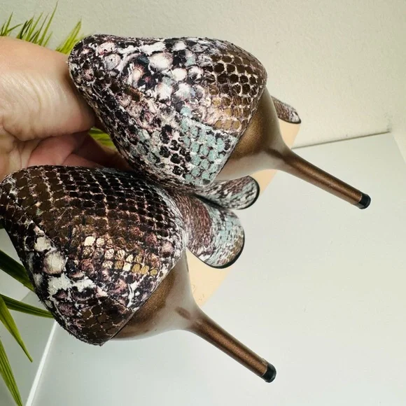 Zara | Embossed Leather Snake Bronze/Blue Pattern - Picture 15 of 16